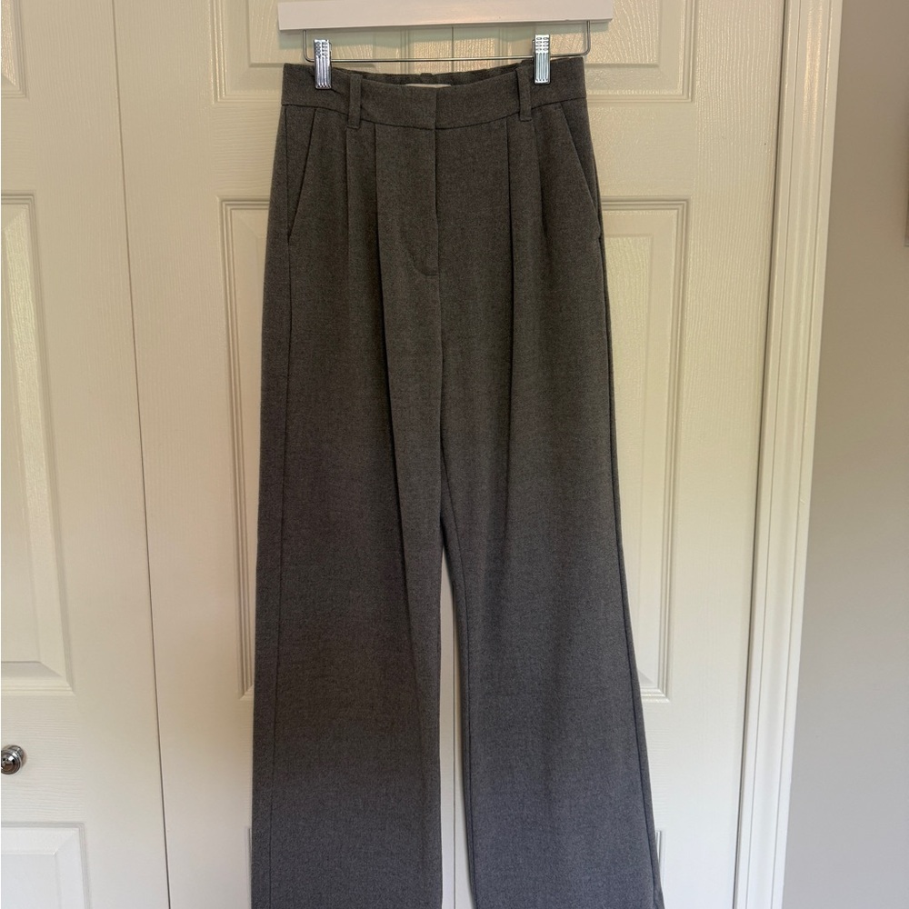 Abercrombie & Fitch Wide-Leg Pleated Trousers